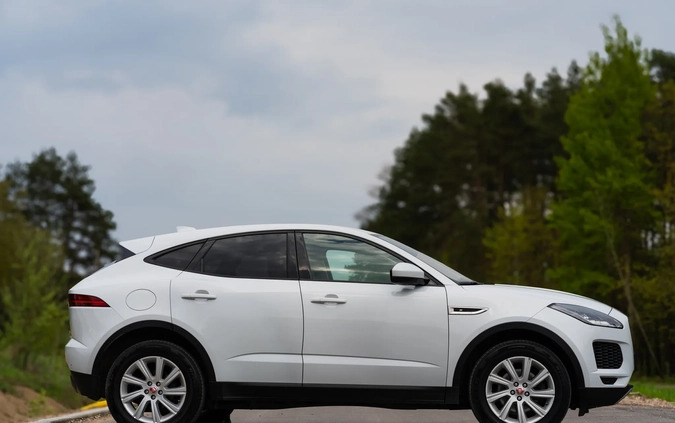 Jaguar E-Pace cena 93000 przebieg: 133000, rok produkcji 2018 z Białystok małe 436